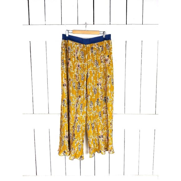 Flint & Moss Pants - Mustard yellow floral wide leg palazzo accordion pleated pants